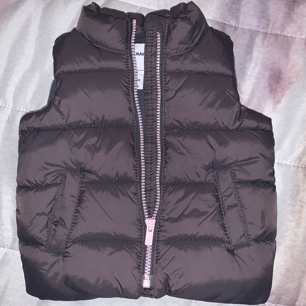 Old Navy Bubble Vest w/pink zipper